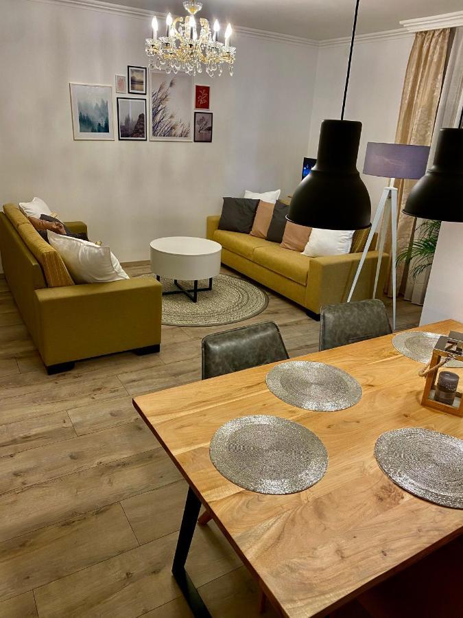 Home Sweet Apartment XL Bük Buitenkant foto